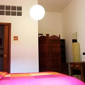 Breakfast In Bed , روما إيطاليا