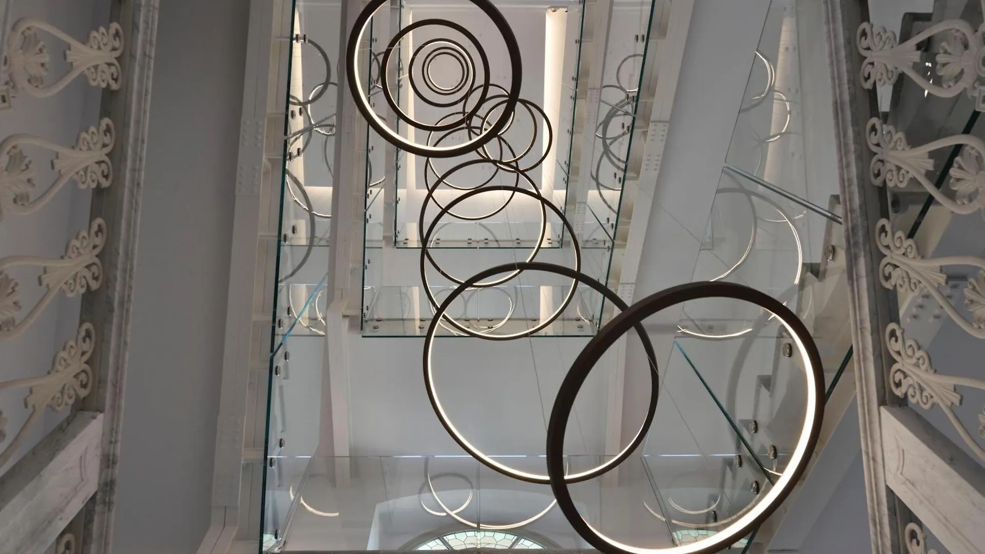 Grand Hotel Victoria Concept & Spa, By R Collection Hotels メナッジョ